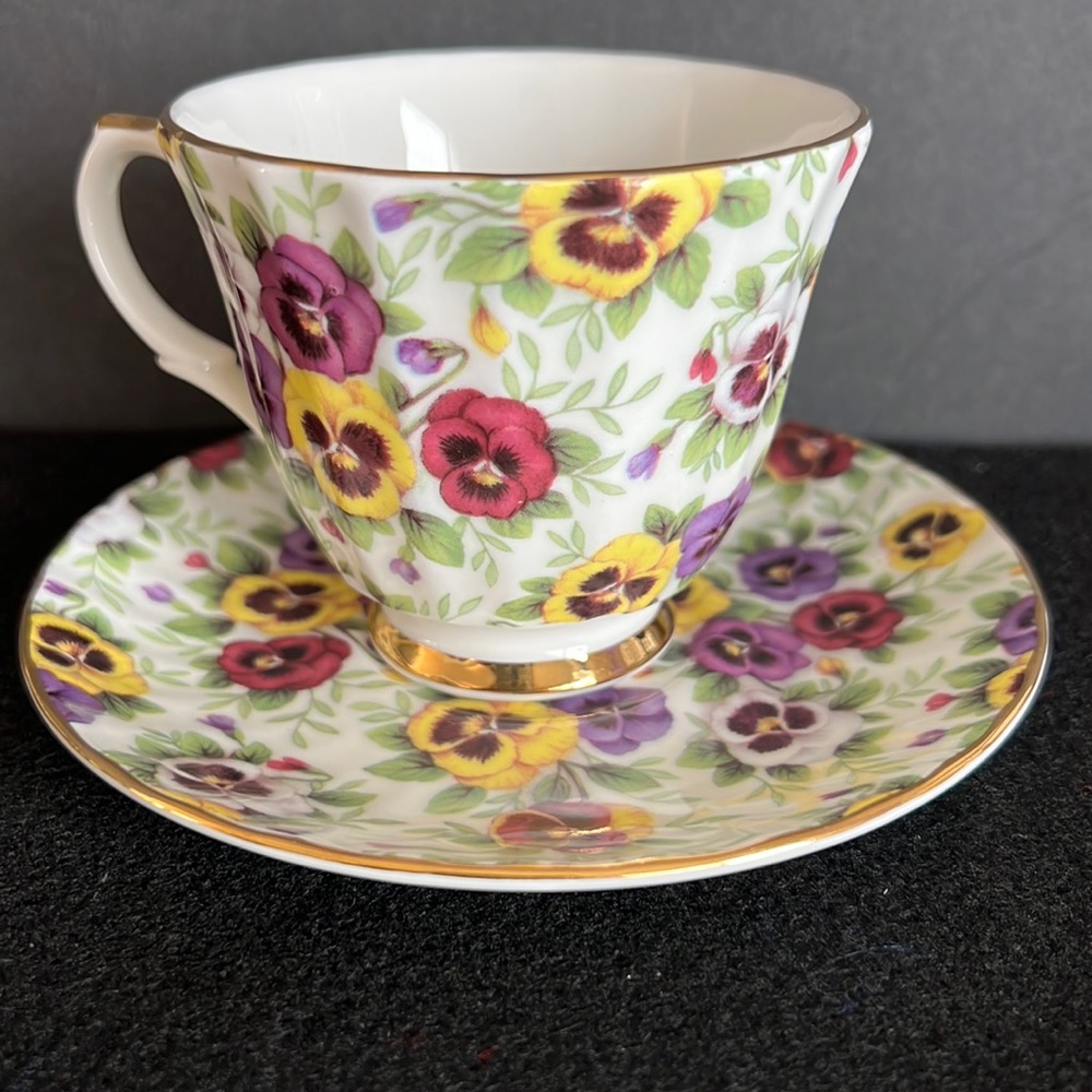 Fine Bone China Tea cup and saucer Royal Patrician Staffordshire England